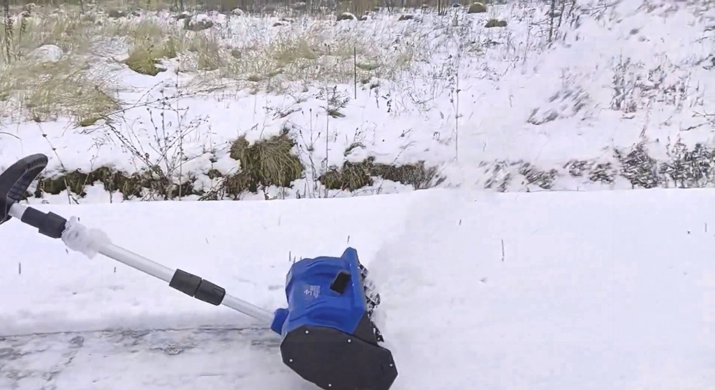 снеголопата.jpg снеголопата.jpg