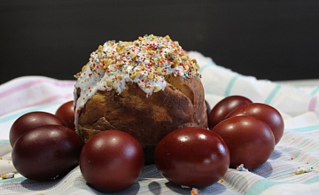 Как и чем покрасить яйца на Пасху